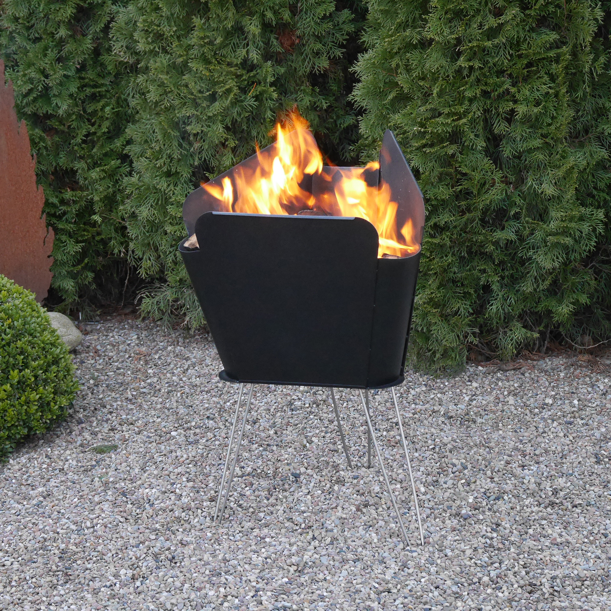 Fire-bowl-basket-brazier-black-powder-coating-terrace-bonfire