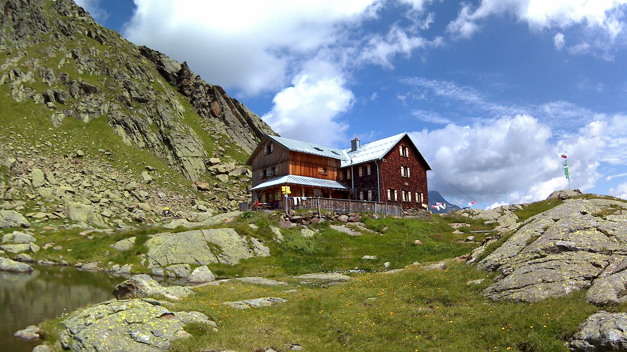 Wanderhütte in österreichischen Alpen mit Infrarotheizungen beheizt